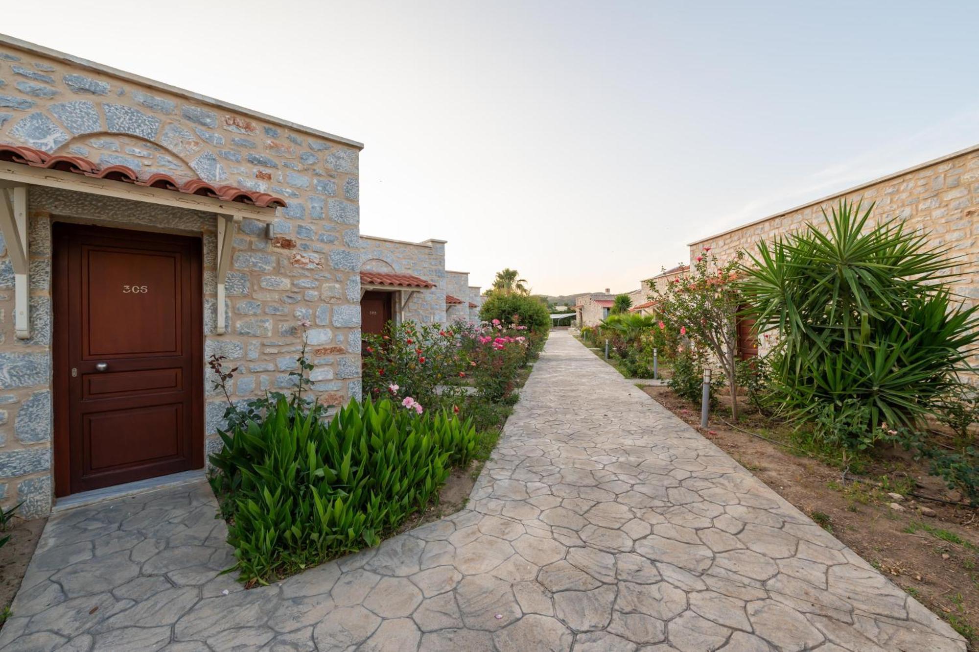 Aktaion Resort Gythio Bagian luar foto