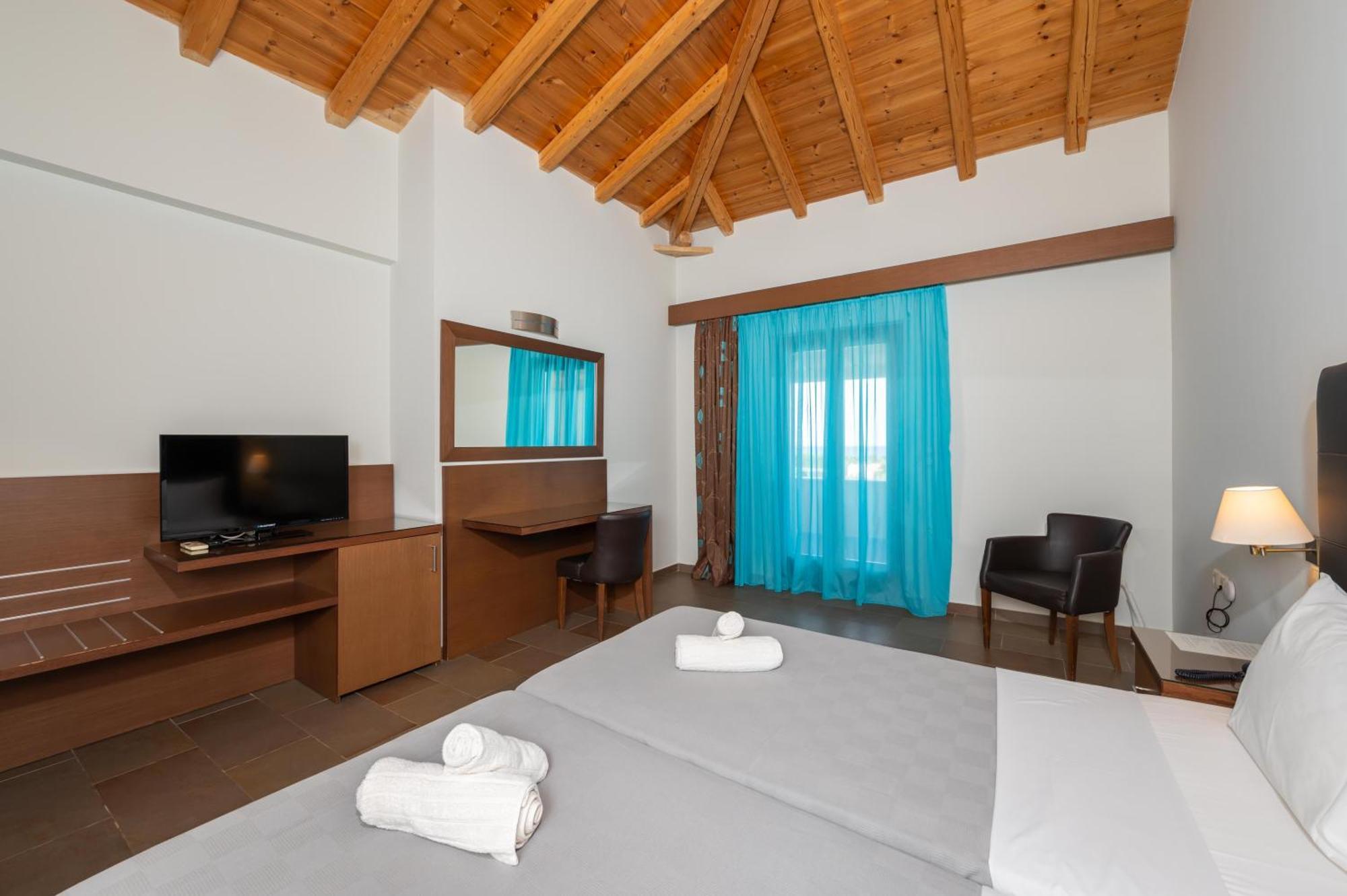 Aktaion Resort Gythio Bagian luar foto
